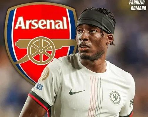 罗马诺：阿森纳推进马杜埃克转会谈判，球员对加盟持开放态度