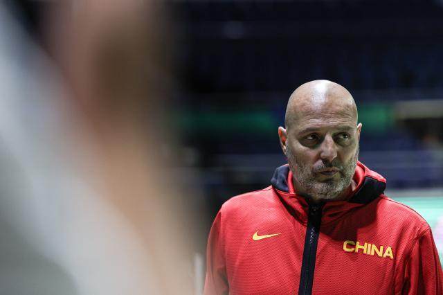 开云下载-姚明透露乔帅合同到年底 世界杯前换帅有客观原因