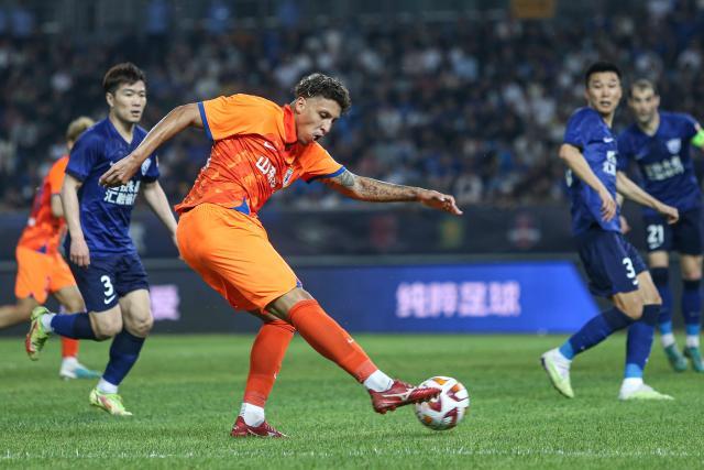 开云网站-泰山现吉兆“大王”破146天球荒 克雷桑：下轮还要进