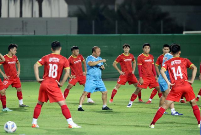 开云下载-越南三次分析国足录像 网红硬闯中国队训练被阻止