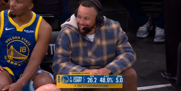 开云下载-找点儿班上！全美直播 因伤缺战库里坐替补席和解说热聊