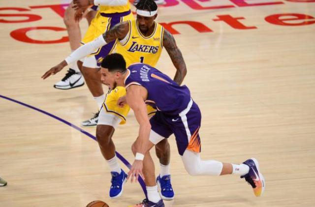 开云下载-G2波普继续担纲攻防重任：球队很需要我有所贡献